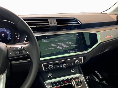 Certified 2025 Audi Q3 2.0T Premium Plus w/ Premium Plus Package AWD/4WD image 7