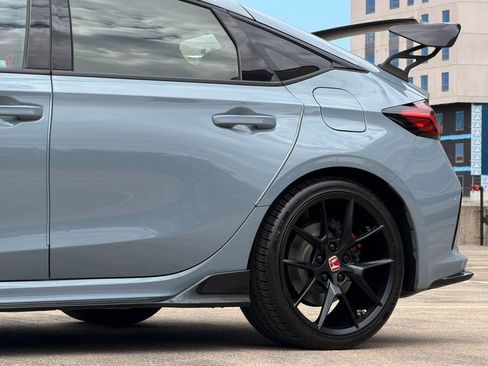 Used 2023 Honda Civic Type R image 8
