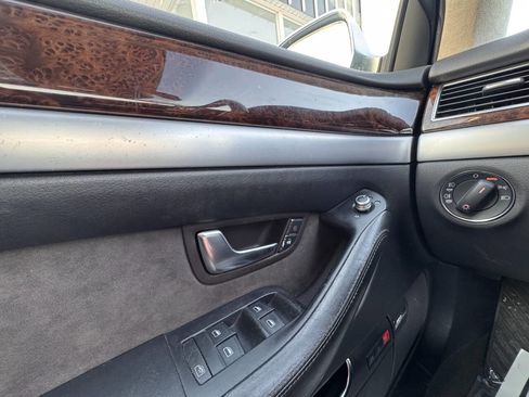 Used 2008 Audi S8 image 28
