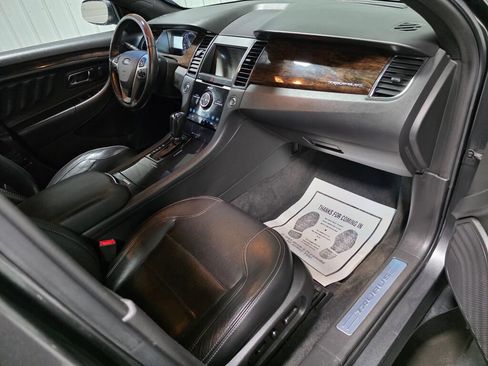 Used 2018 Ford Taurus Limited FWD image 7