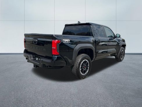Used 2024 Toyota Tacoma TRD Off-Road image 5