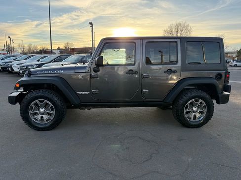Used 2017 Jeep Wrangler Unlimited Rubicon w/ Connectivity Group image 6