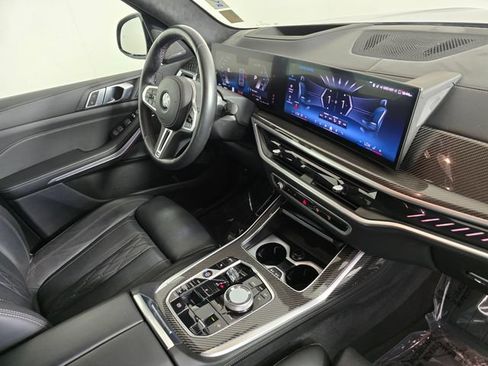 Used 2025 BMW X7 M60i AWD/4WD image 10