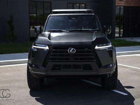 Used 2025 Lexus GX 550 image 17