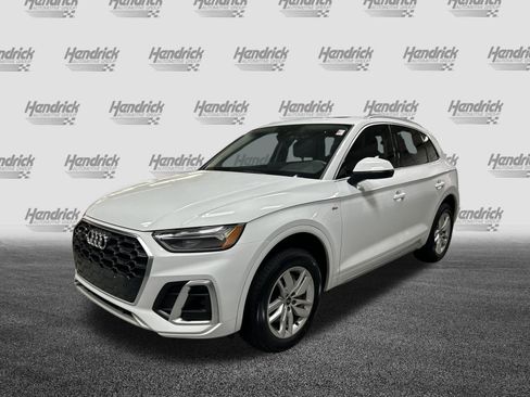 Used 2023 Audi Q5 2.0T Premium w/ Convenience Package AWD/4WD image 5