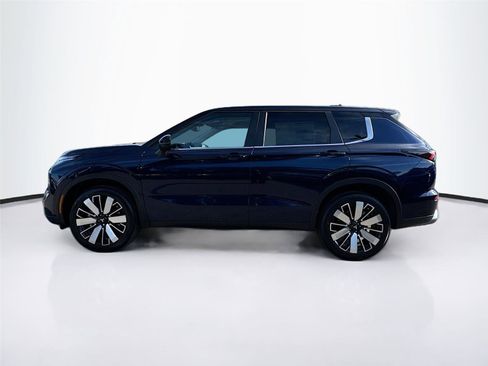 New 2026 Mitsubishi Outlander SE image 4