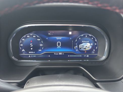 Used 2022 Chevrolet Tahoe RST w/ Luxury Package image 8