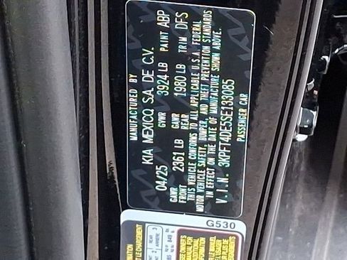 Used 2025 Kia K4 LX image 31