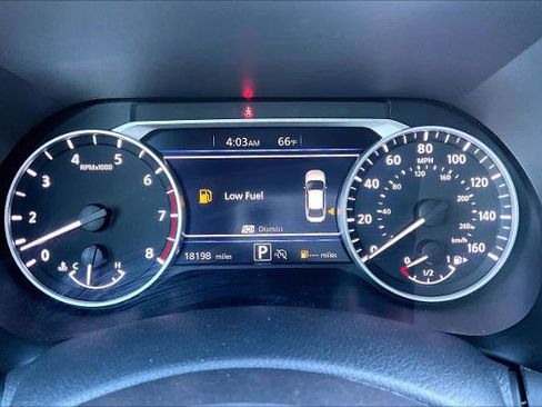 Certified 2025 Nissan Sentra SV image 24