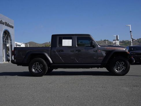 Certified 2024 Jeep Gladiator Mojave w/ Convenience Group image 3