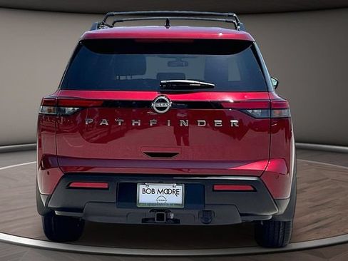 New 2026 Nissan Pathfinder SV w/ SV Premium Package FWD image 4