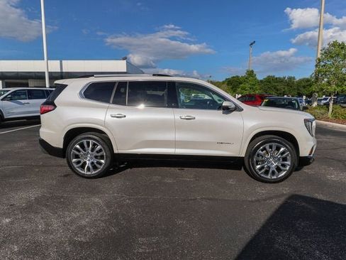 Used 2025 GMC Acadia Denali w/ Super Cruise Package FWD image 11