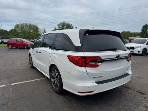 Used 2024 Honda Odyssey Touring image 4
