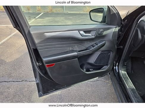 Used 2024 Ford Escape Platinum image 16