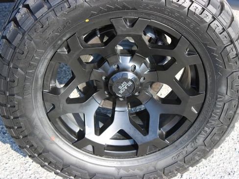 Used 2021 Ford F150 Lariat w/ Equipment Group 502A High AWD/4WD image 17