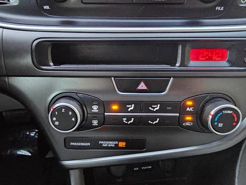 Used 2015 Kia Optima LX image 27