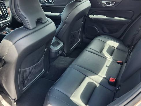 Used 2024 Volvo S60 B5 Plus FWD image 22