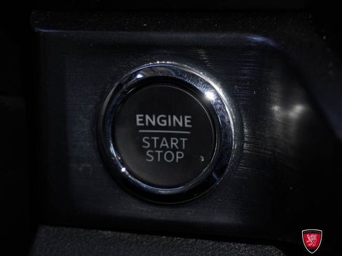 Used 2025 Ford F250 Lariat w/ Tremor Off-Road Package AWD/4WD image 44
