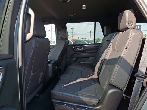 Used 2023 Chevrolet Tahoe RST AWD/4WD image 11