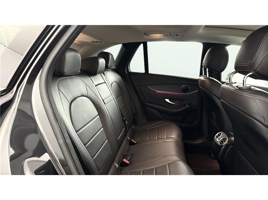 Used 2020 Mercedes-Benz GLC 300 image 16