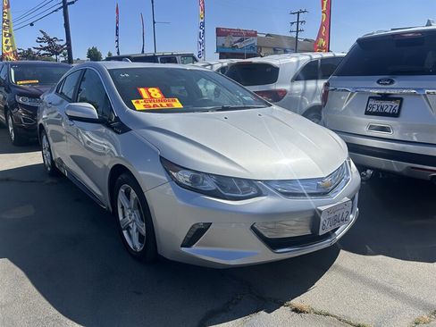 Used 2018 Chevrolet Volt LT image 25