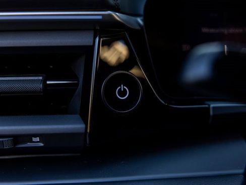 New 2025 Porsche Macan Electric image 47