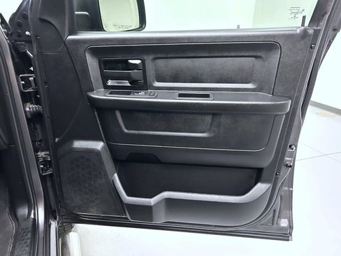 Used 2019 RAM 1500 Express w/ Express Value Package AWD/4WD image 16