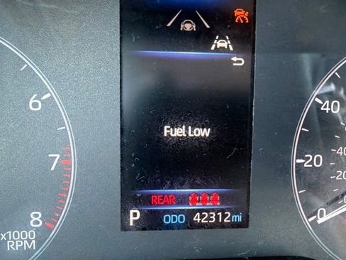 Used 2024 Toyota Corolla LE FWD image 13