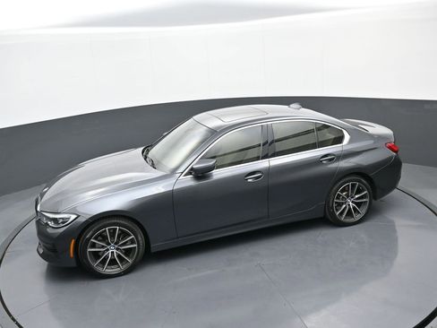 Used 2021 BMW 330i xDrive Sedan w/ Convenience Package image 32