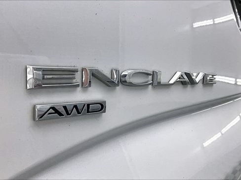 Used 2024 Buick Enclave Essence w/ Experience Buick Package AWD/4WD image 8