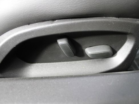 Used 2017 Chevrolet Corvette Stingray Coupe w/ Carbon Flash Badge Package image 32