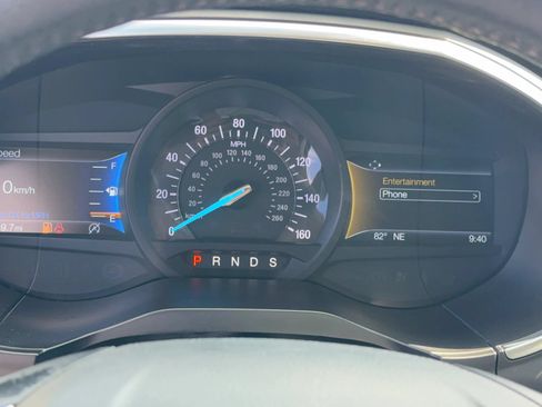 Used 2020 Ford Edge Titanium FWD image 16
