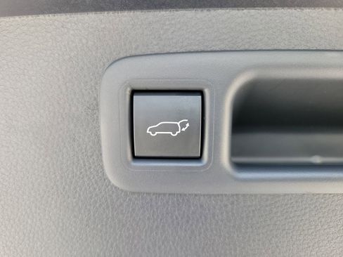 New 2026 Toyota Highlander Limited AWD/4WD image 9