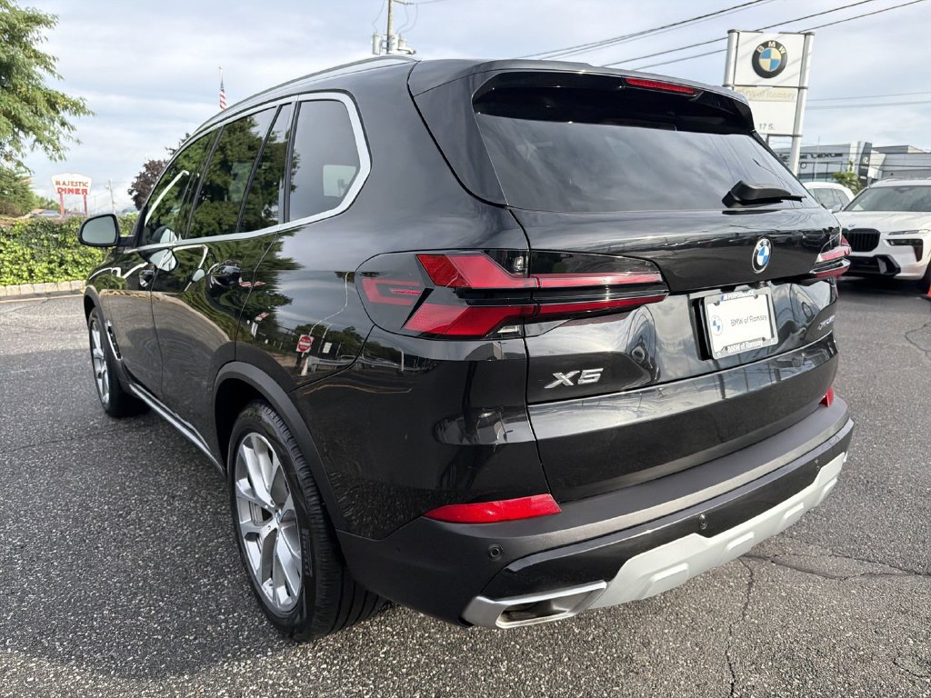 Used 2024 BMW X5 xDrive40i AWD/4WD image 12