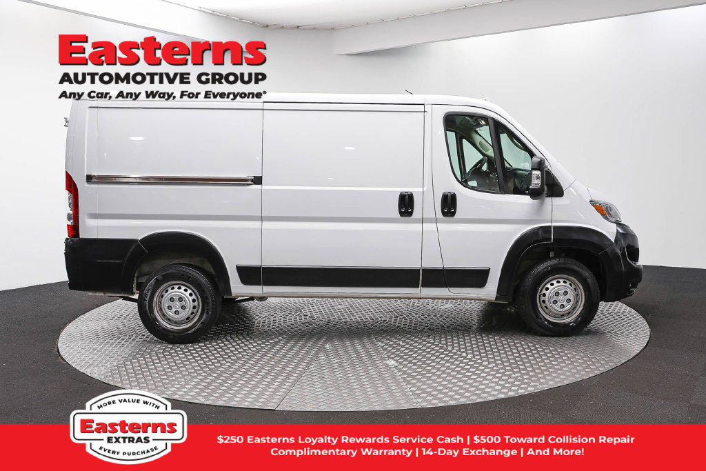 Used 2025 RAM ProMaster 2500 w/ Convenience Group FWD image 5