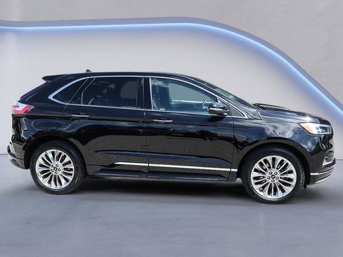 Used 2020 Ford Edge Titanium w/ Equipment Group 301A AWD/4WD image 8