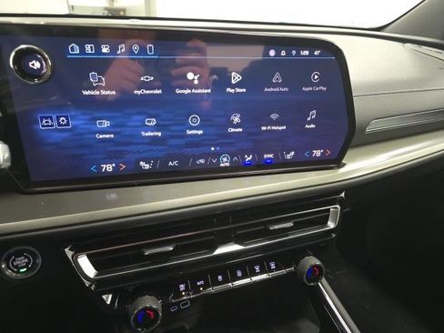 New 2026 Chevrolet Traverse LT image 12