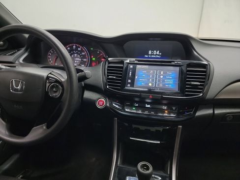 Used 2017 Honda Accord EX image 18