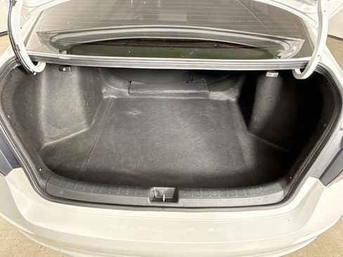 Certified 2022 Honda Civic EX image 33