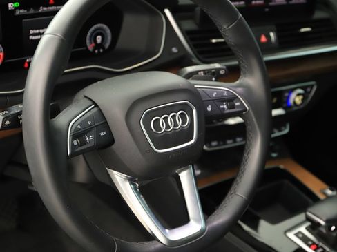 Used 2021 Audi Q5 2.0T Premium Plus w/ Premium Plus Package AWD/4WD image 16