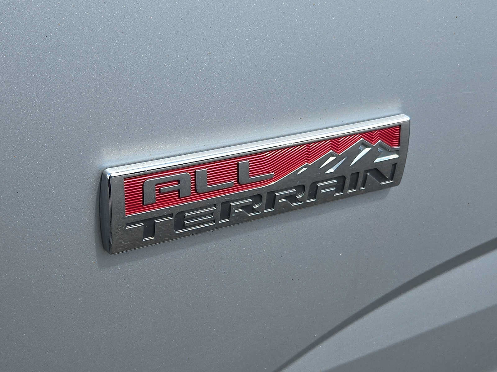 Used 2015 GMC Canyon SLE w/ All-Terrain Package AWD/4WD image 28