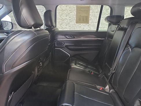 Used 2021 Jeep Grand Cherokee L Limited AWD/4WD image 13