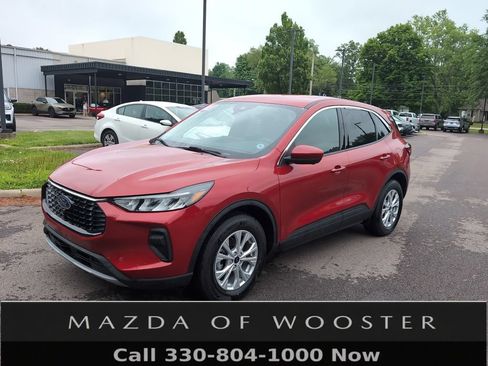 Used 2023 Ford Escape Active w/ Tech Pack #2 AWD/4WD image 1