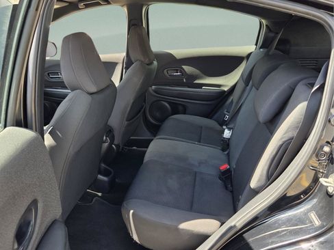 Used 2019 Honda HR-V Sport image 11