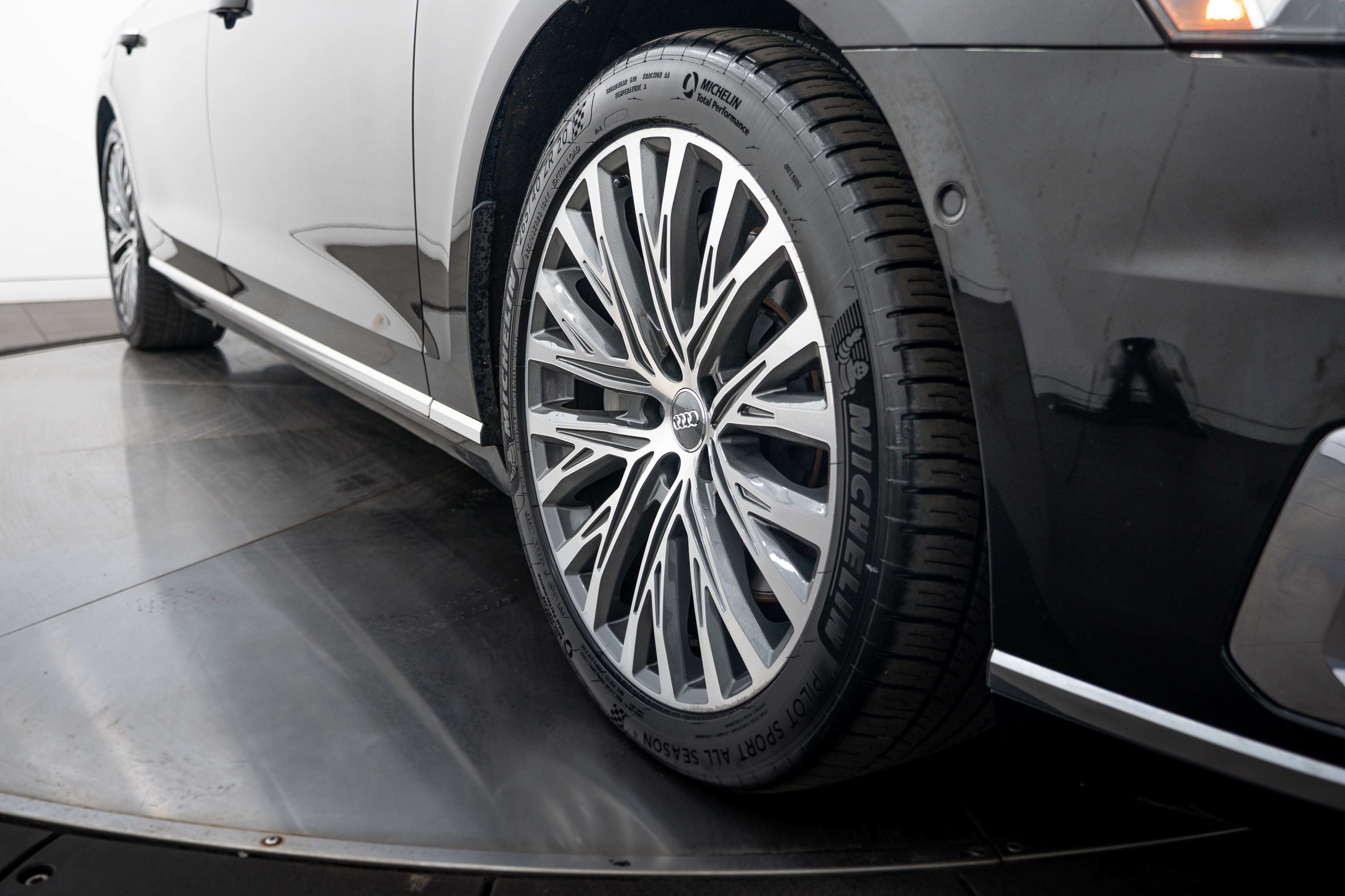 Used 2019 Audi A8 L 3.0T AWD/4WD image 24
