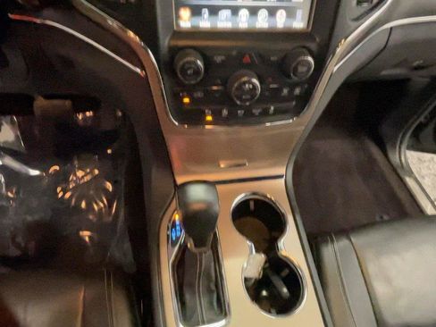 Used 2017 Jeep Grand Cherokee Limited AWD/4WD image 36