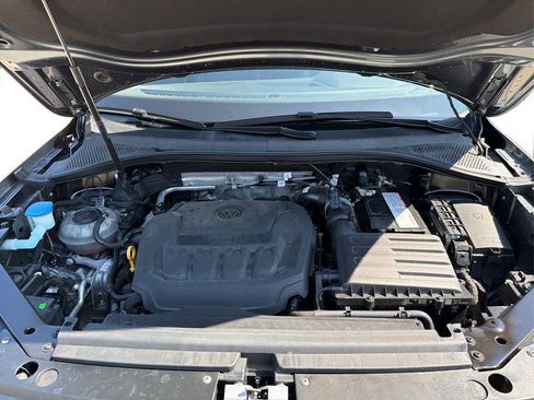 Used 2023 Volkswagen Tiguan SE image 12