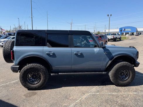 Used 2024 Ford Bronco Outer Banks AWD/4WD image 6