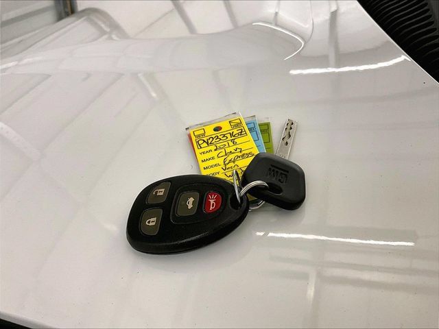 Used 2018 Chevrolet Express 3500 LT w/ LT Preferred Equipment Group RWD image 9
