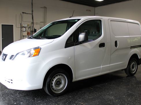 Used 2020 Nissan NV200 S FWD image 6